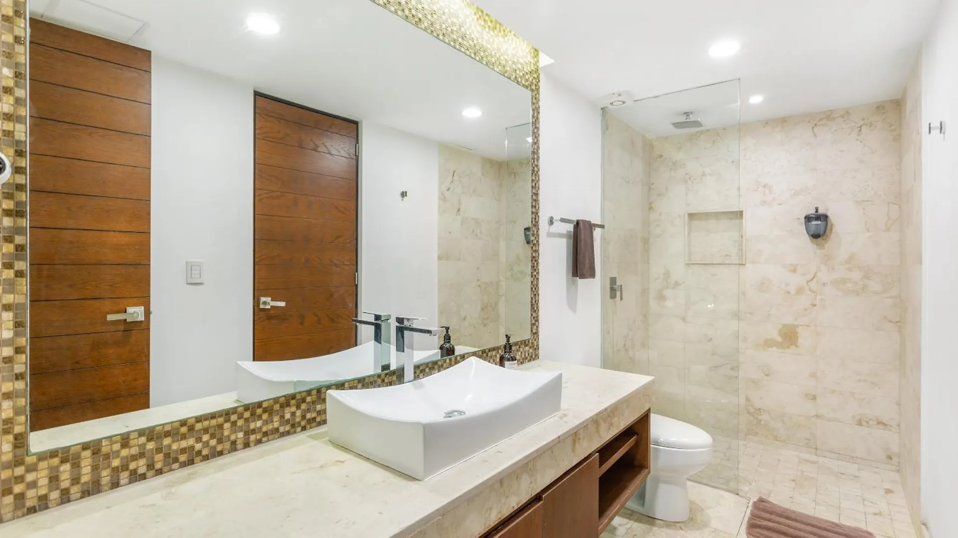 Anah Luxury Condos Playa del Carmen
